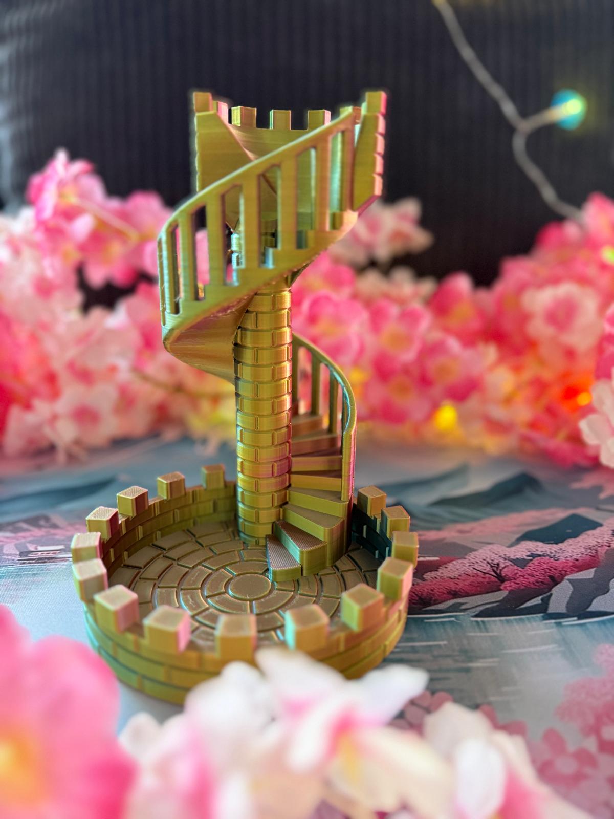 Würfelturm in Burgform